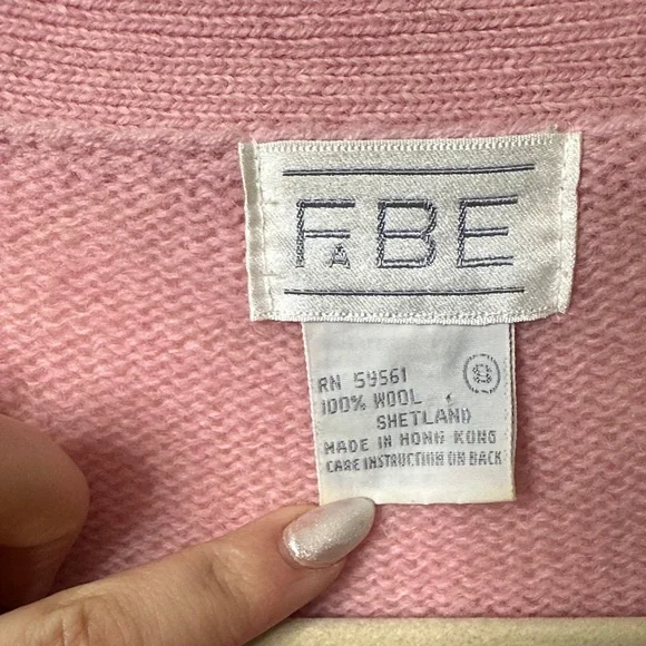 Vintage 100% Wool Pink Cardigan - Picture 2 of 9